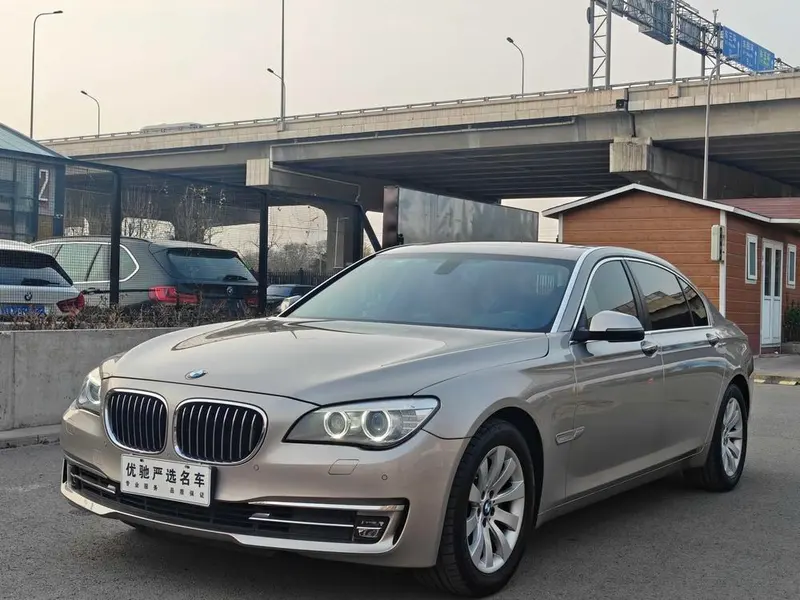 BMW 7-Series 740Li Leading Version, 2013 — фото 1