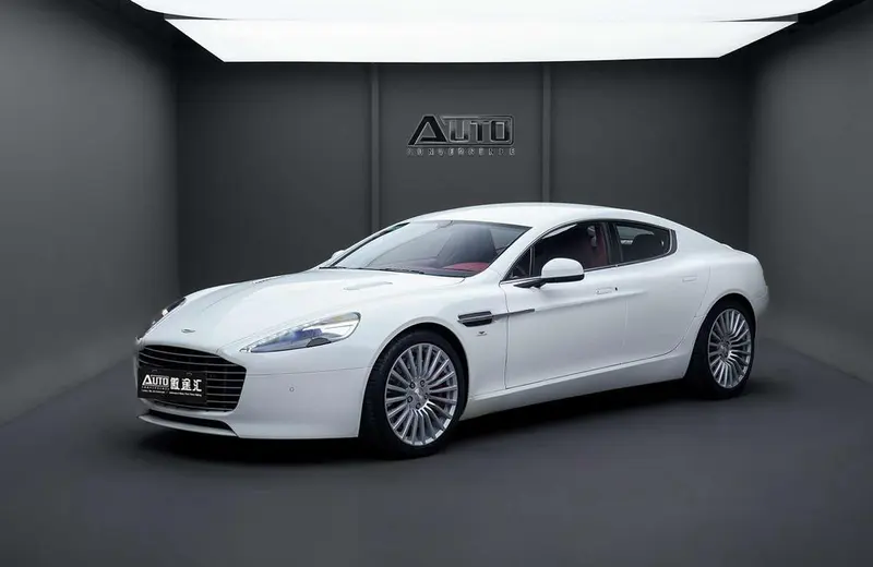 Aston Martin Rapide, 2015