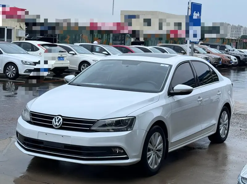 Volkswagen Sagitar, 2015
