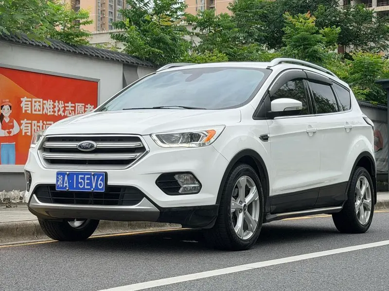 Ford Kuga, 2017