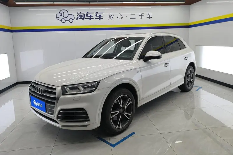 Audi Q5L, 2020