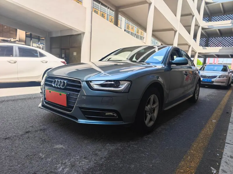 Audi A4L, 2013