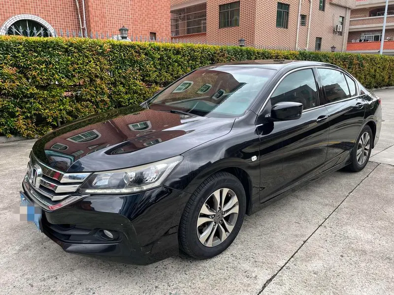 Honda Accord 2.0L LX Comfort Edition, 2015 — фото 1