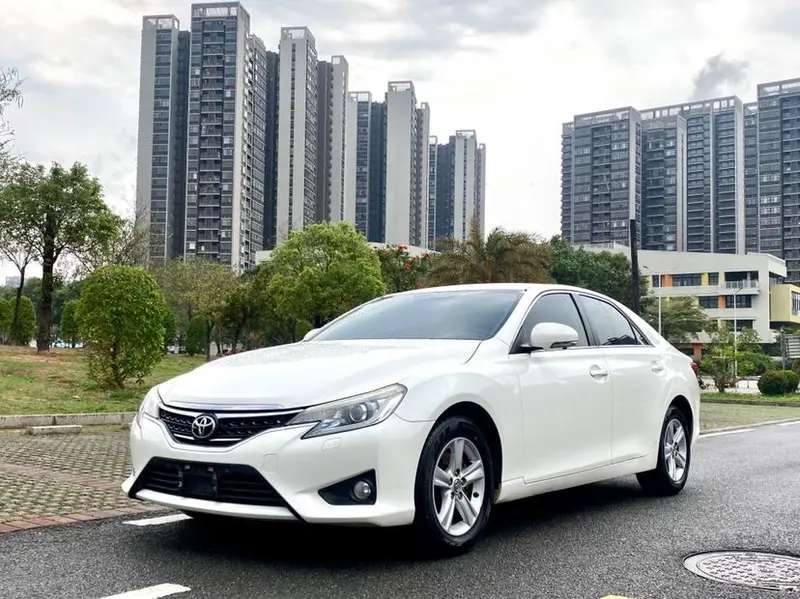 Toyota Reiz, 2013