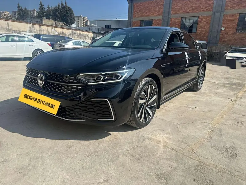 Volkswagen Passat, 2022