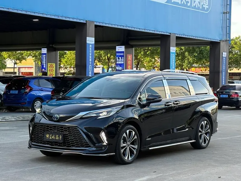 Toyota Granvia, 2023