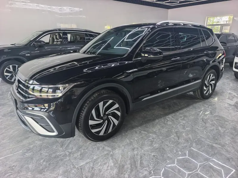 Volkswagen Tiguan L, 2023