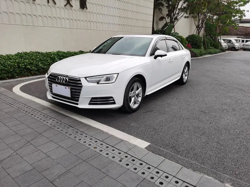 Audi A4L 30 Version 30 TFSI Version, 2018 — фото 1