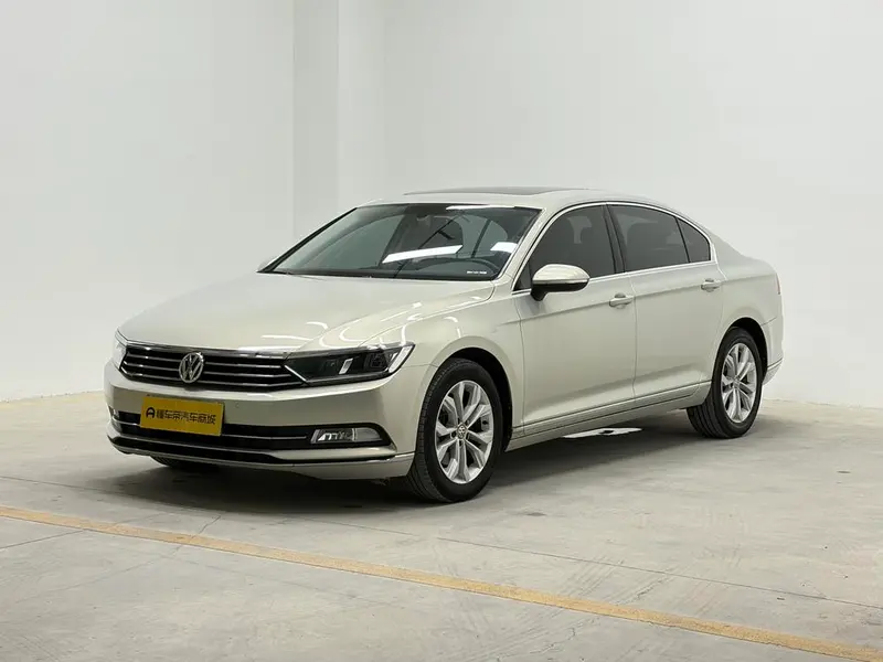 Volkswagen Magotan 330TSI DSG Luxury Version CN6, 2019 — фото 1