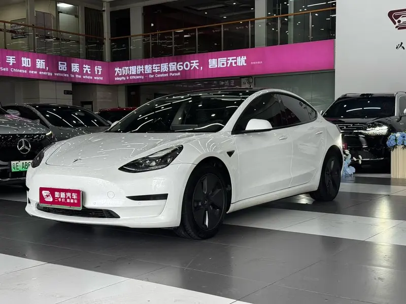 Tesla Model 3, 2022