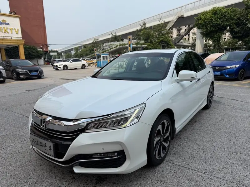 Honda Accord 2.4L Comfort Edition, 2016 — фото 1