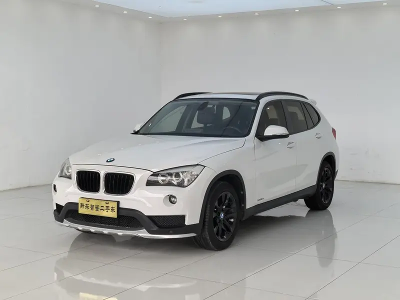 BMW X1 sDrive18i Fashion Edition, 2015 — фото 1