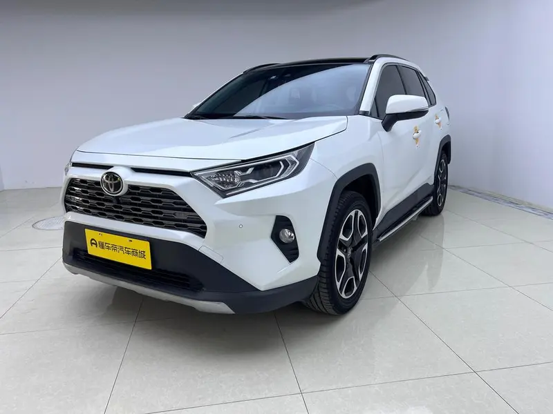 Toyota RAV4 2.0L CVT 4WD Premium Edition, 2021 — фото 1