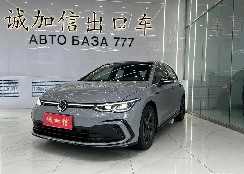 Volkswagen Golf, 2022