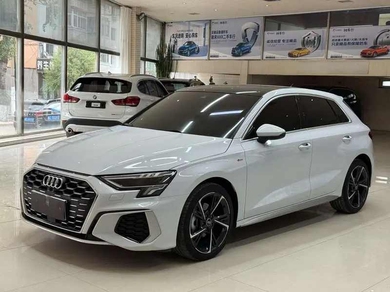 Audi A3 Sportback 35 TFSI Fashion Sport Version, 2023 — фото 1