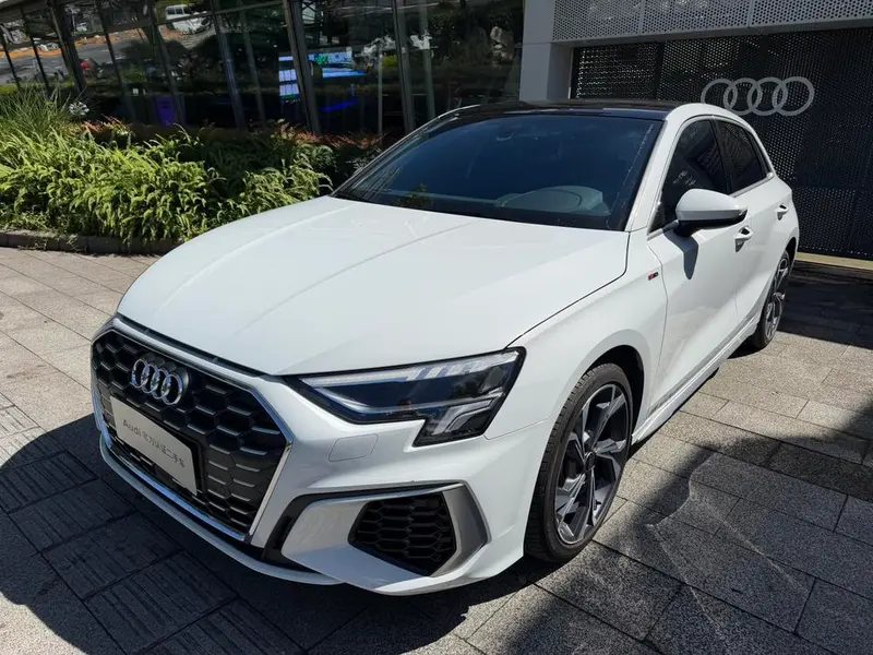 Audi A3 Sportback 35 TFSI Fashion Sport Version, 2024 — фото 1
