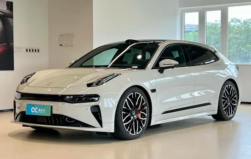 Zeekr 001, 2025