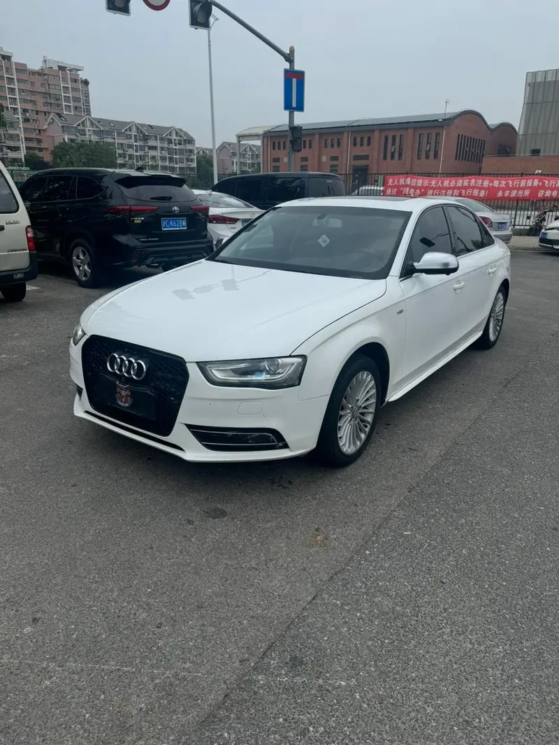 Audi A4L 35 TFSI Auto Comfort Version, 2015 — фото 1