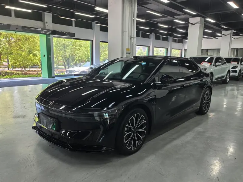 Zeekr 007, 2024