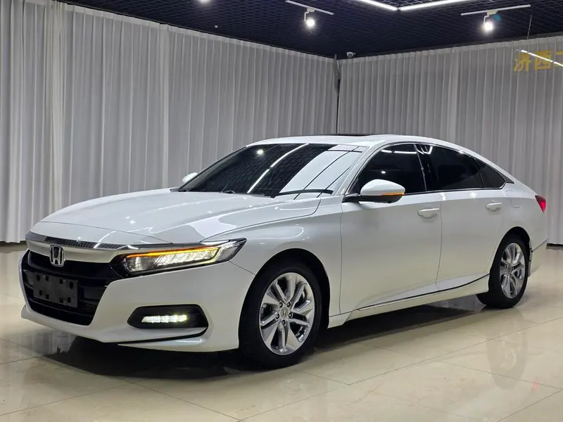 Honda Accord 260TURBO Elite Edition CN6, 2018 — фото 1