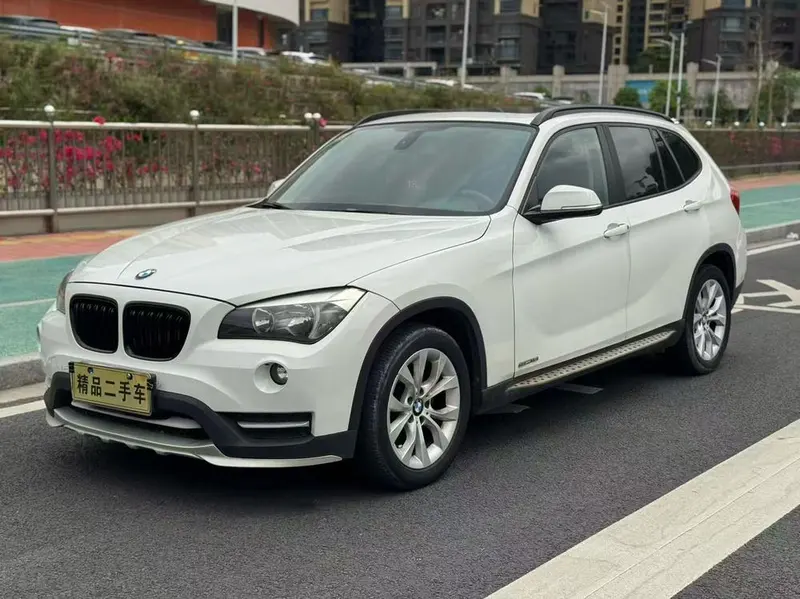 BMW X1 sDrive18i Leading Version, 2013 — фото 1