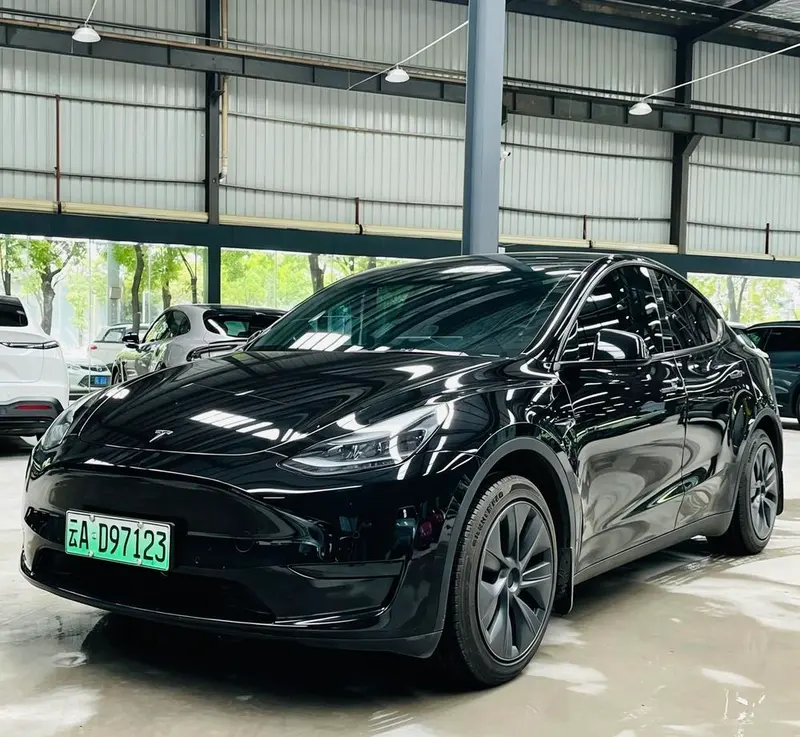 Tesla Model Y, 2023