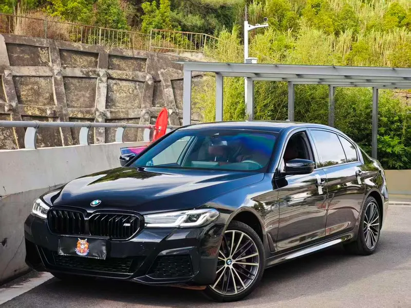 BMW 5-Series, 2023