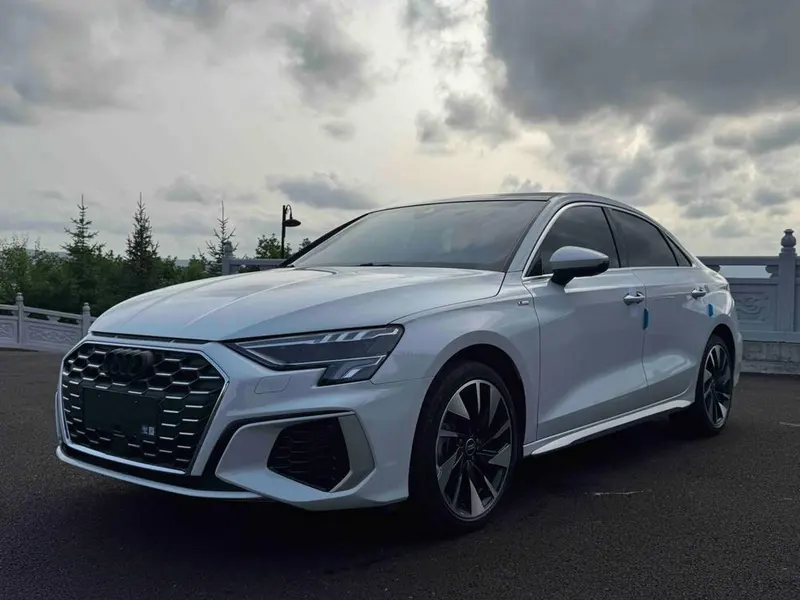 Audi A3 Facelift A3L Limousine 35 TFSI Fashion Sport Version, 2023 — фото 1