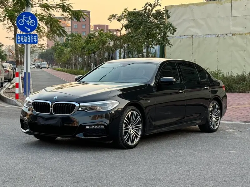 BMW 5-Series, 2018