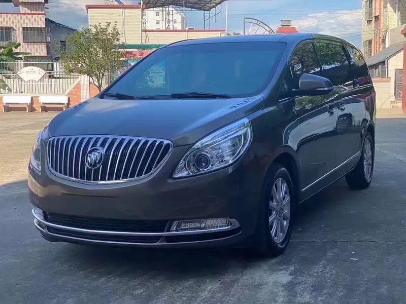 Buick GL8, 2013