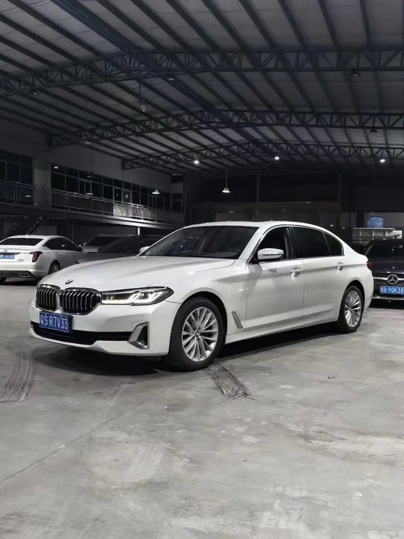 BMW 5-Series, 2021