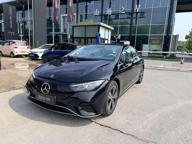 Mercedes-Benz EQE, 2025