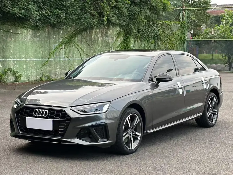 Audi A4L 40 TFSI Luxury Version, 2022 — фото 1