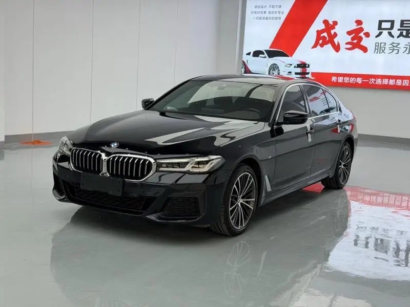 BMW 5-Series, 2023