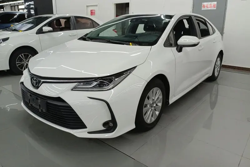Toyota Corolla 1.5L CVT Edition, 2021 — фото 1
