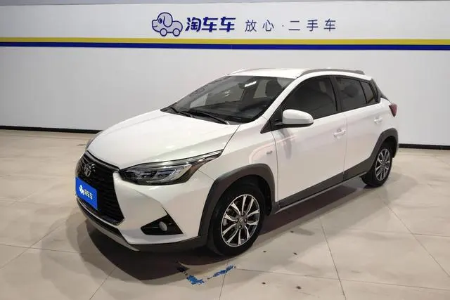 Toyota Yaris L 1.5L CVT Luxury Edition, 2021 — фото 1