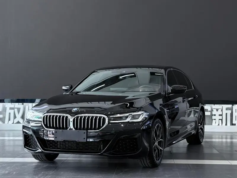 BMW 5-Series, 2023