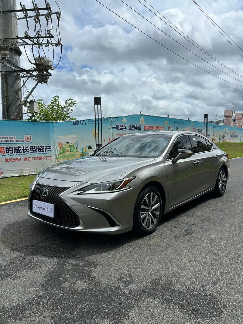Lexus ES 200 Edition CN6, 2020 — фото 1