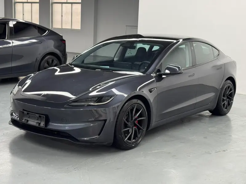 Tesla Model 3, 2024