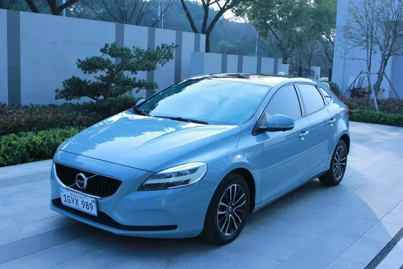 Volvo V40, 2017