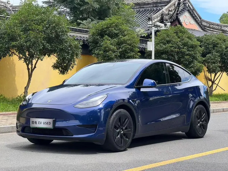 Tesla Model Y, 2022