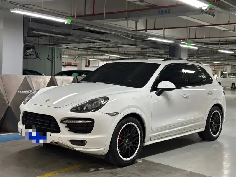 Porsche Cayenne, 2013