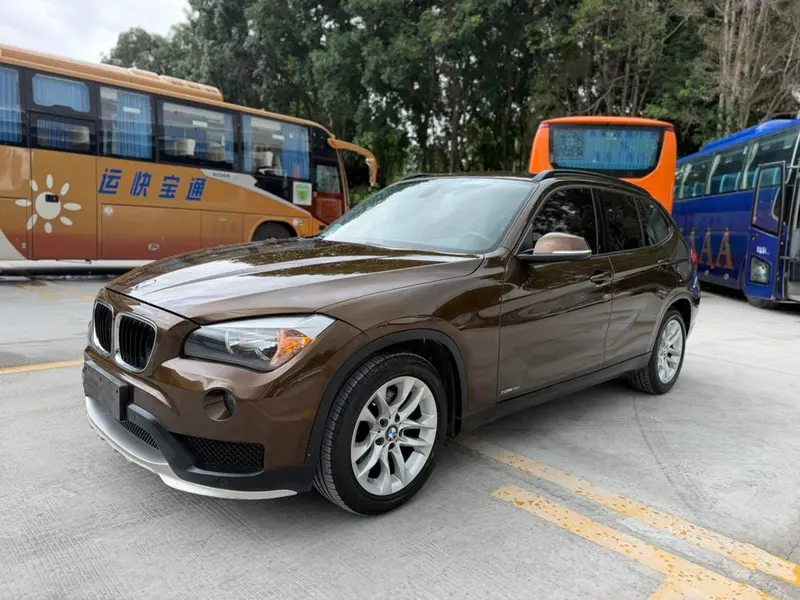 BMW X1 sDrive18i Fashion Edition, 2015 — фото 1