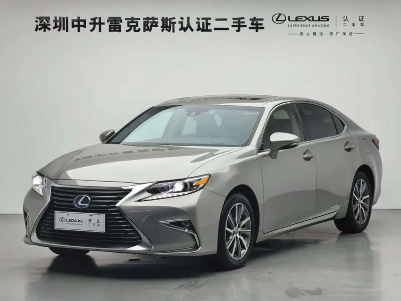Lexus ES 300h Comfort Edition, 2015 — фото 1