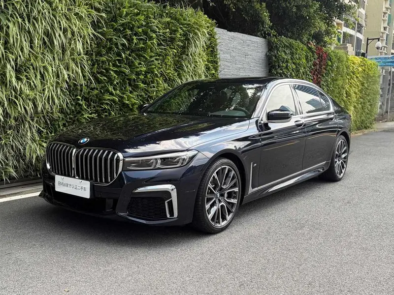 BMW 7-Series 740Li Leading Version M Sport, 2021 — фото 1