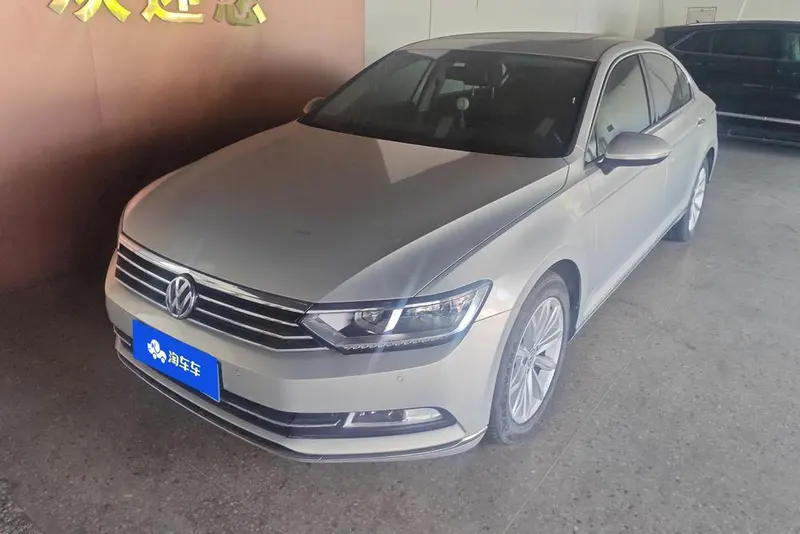 Volkswagen Magotan 330TSI DSG Leading Version CN5, 2019 — фото 1