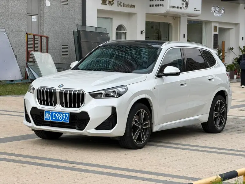 BMW X1 sDrive25Li M Sport, 2023 — фото 1