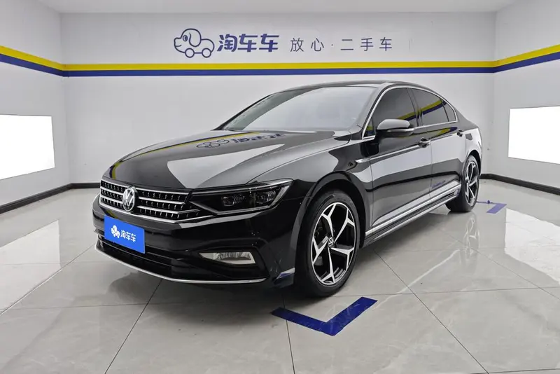 Volkswagen Magotan 200 Anniversary Edition 330TSI DSG Leading Version, 2023 — фото 1