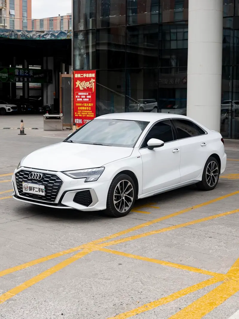 Audi A3 A3L Limousine 35 TFSI Sport Version, 2021 — фото 1