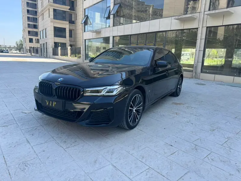 BMW 5-Series, 2022